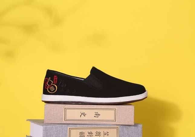 老北京布鞋市場前景如何?我們先看看這雙鞋